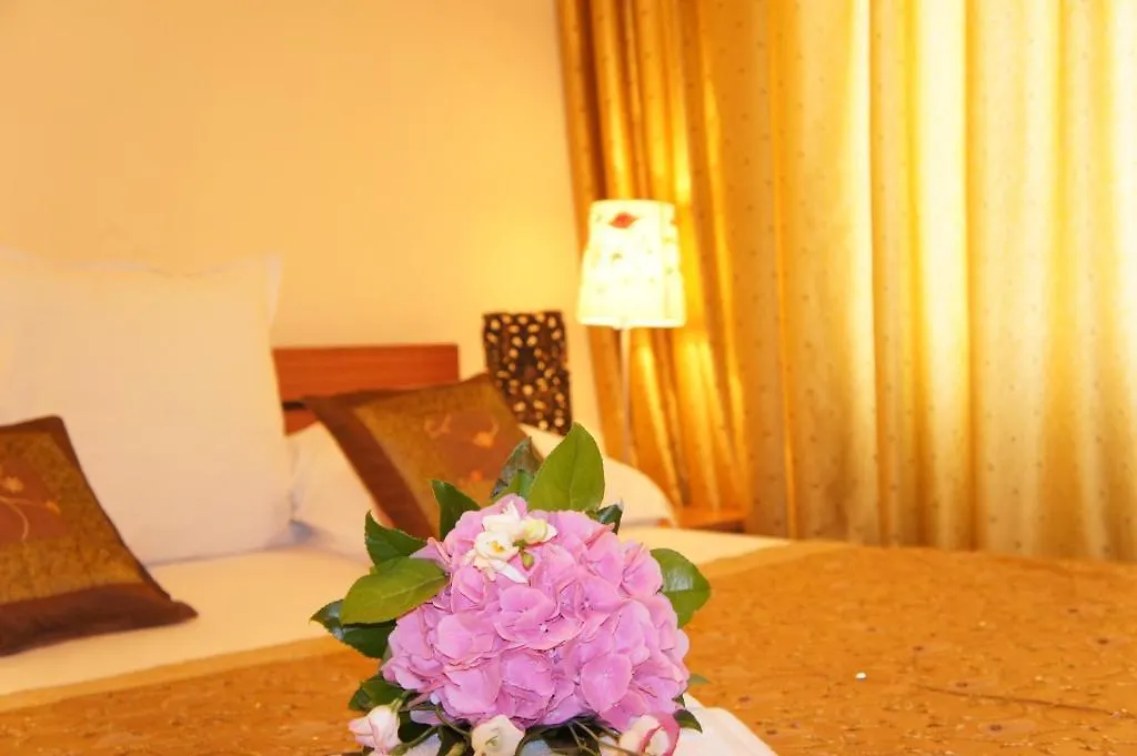 Agentia H Accommodation Bucharest 0*,  Romania