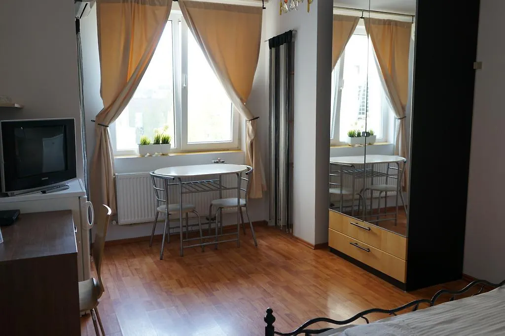 Agentia H Accommodation Bucareste 0*,  Roménia